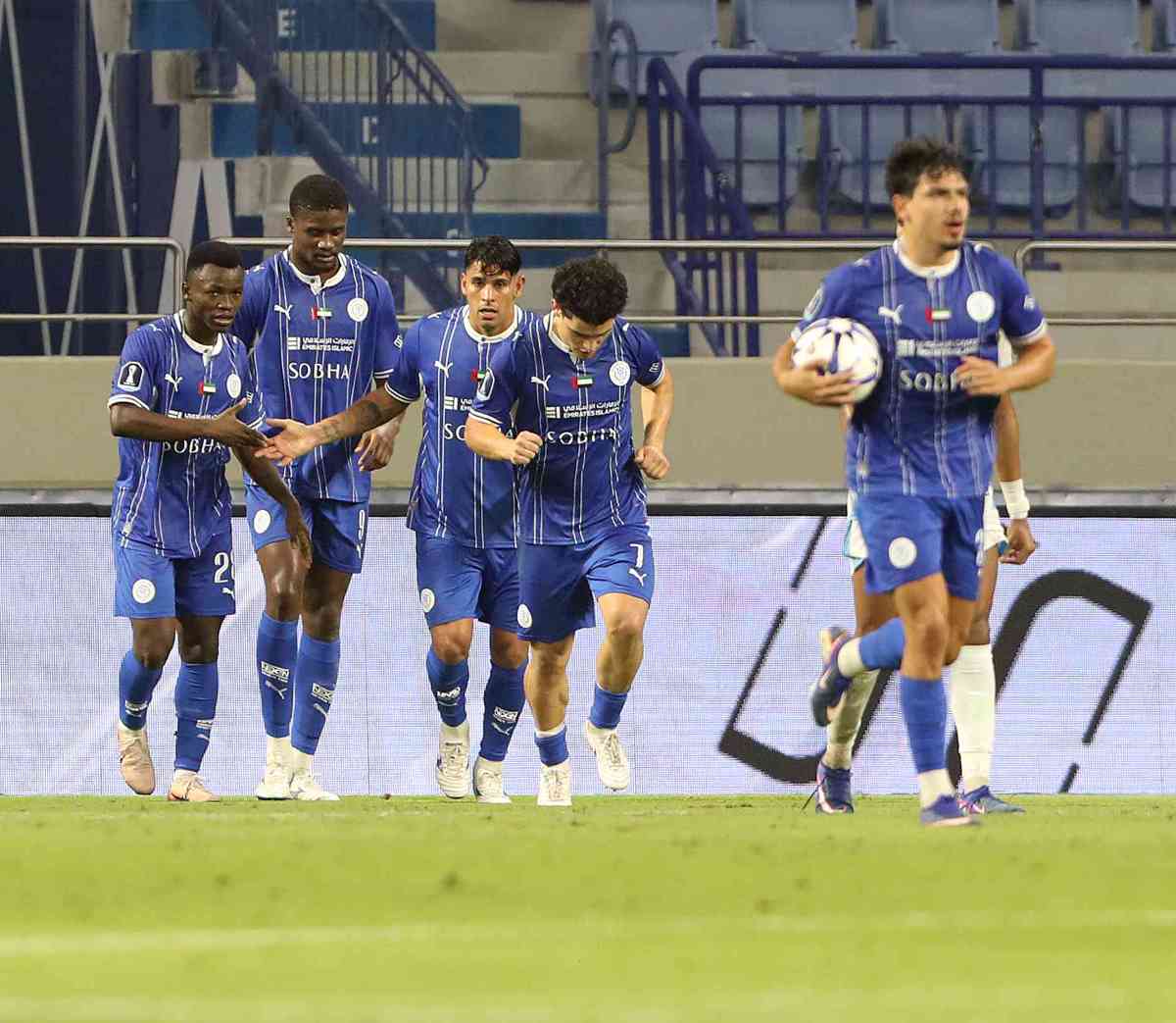 النصر يقلب الطاولة على حتا بأربعية.. والوصل يتصدر كأس الدوري الإماراتي
